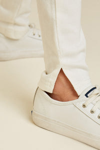 G3943 BLACK High-Rise Stretch Skinny Jeans Alternate Angle