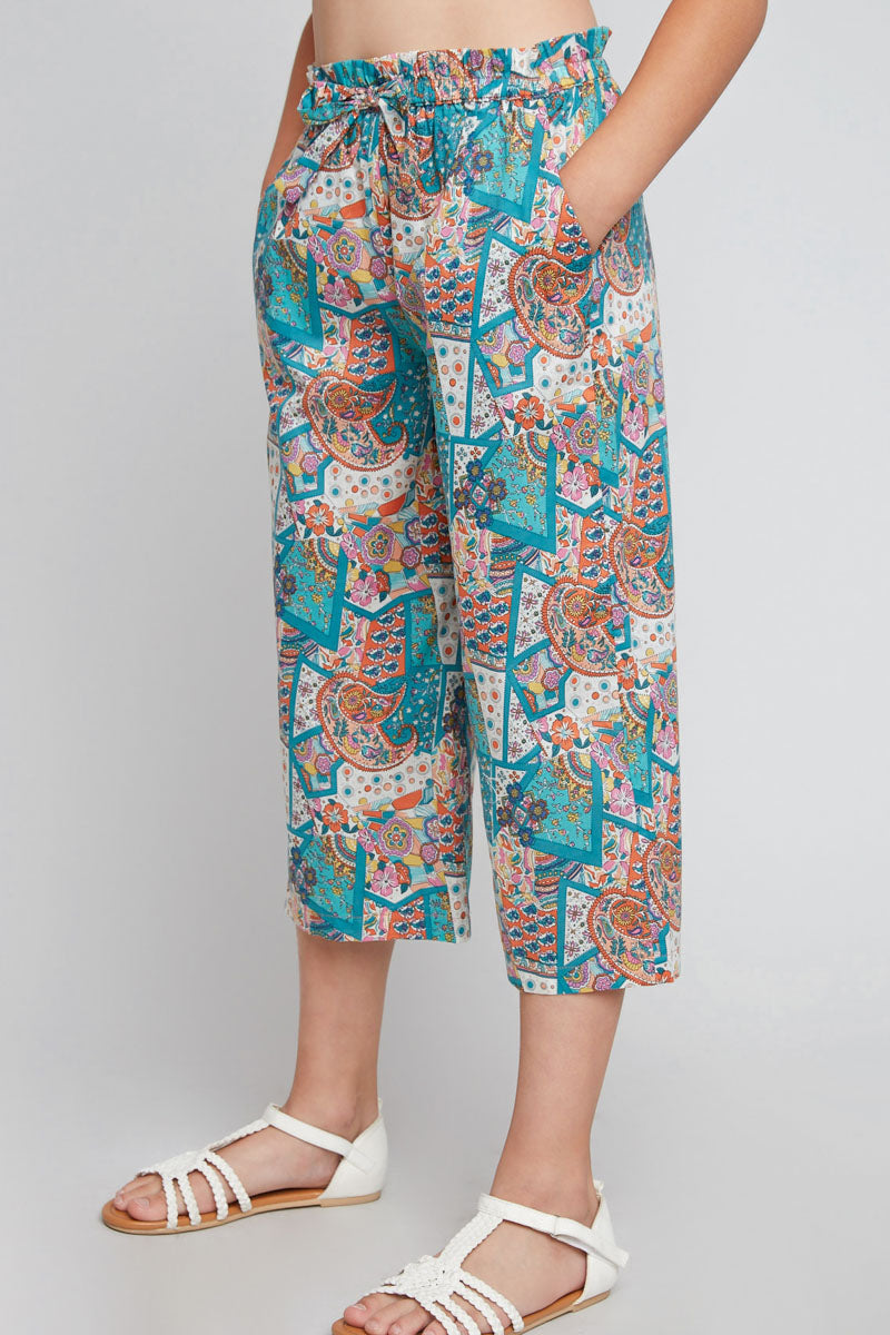 G4197 MINT Paisley Print Culottes Sitting