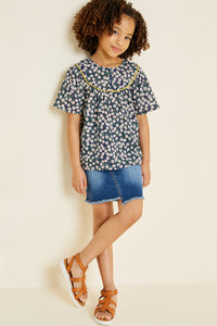 G4485 NAVY MIX Floral Crochet Trim Bib Top Full Body