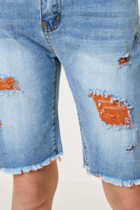 G4607-DENIM Distressed Denim Bermuda Shorts Front Detail