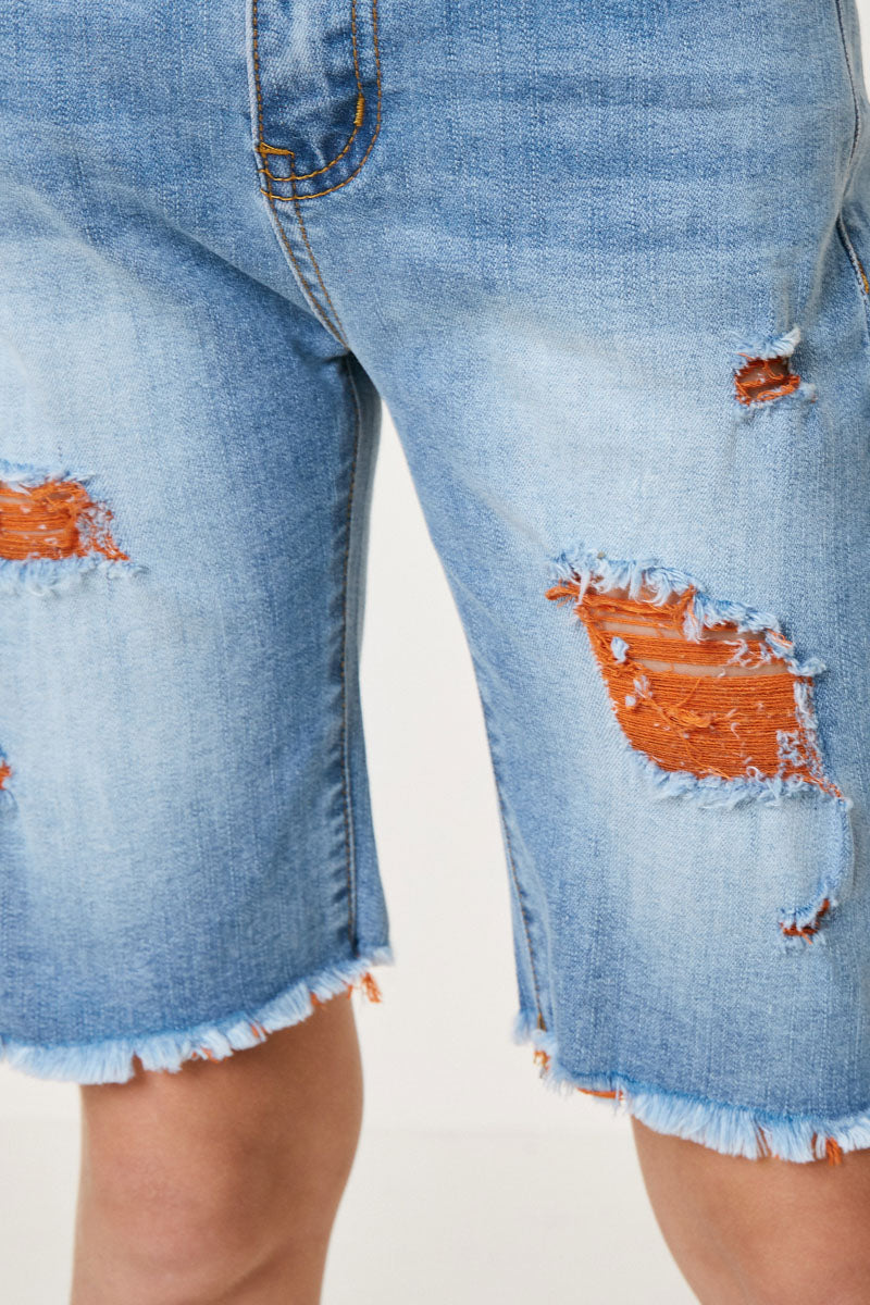 G4607-DENIM Distressed Denim Bermuda Shorts Front Detail
