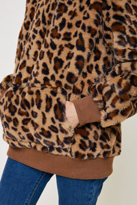 G8077 Leopard Girls Leopard Faux Fur Hoodie Detail