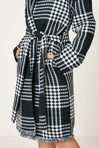 G8081-BLACK Plaid Knit Duster Coat Front Detail