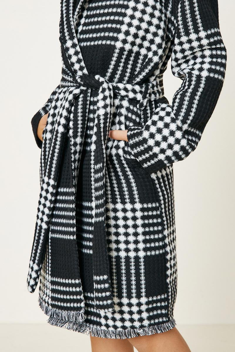 G8081-BLACK Plaid Knit Duster Coat Front Detail