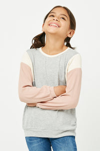 GJ3486 HEATHER GREY Girls Contrast Paneled Ribbed Knit Relaxed Tee Front