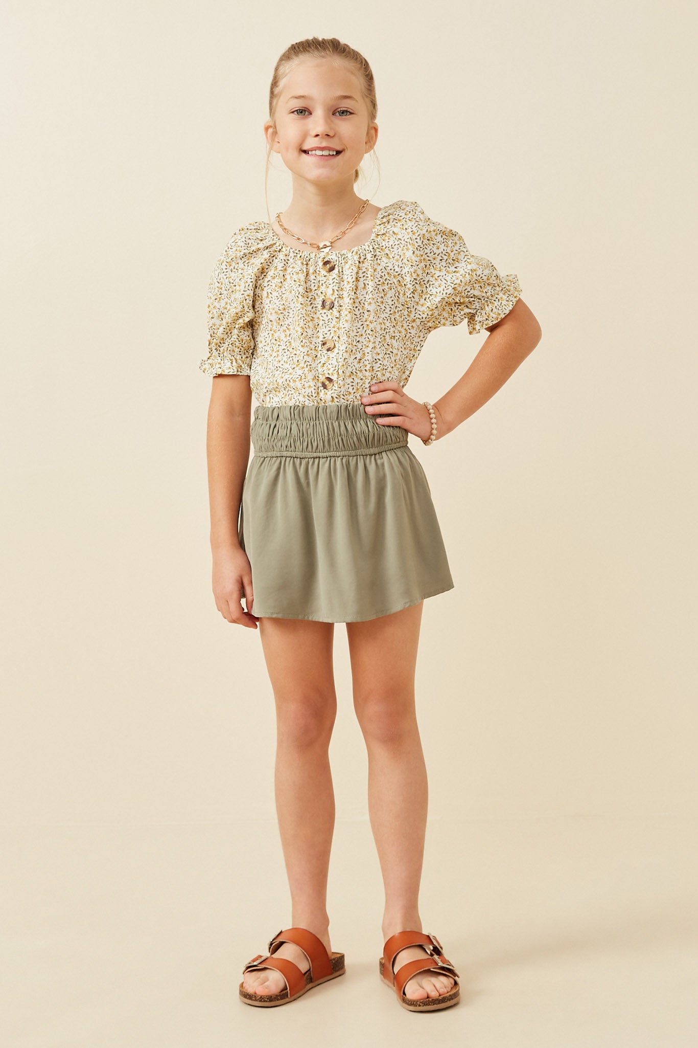 GK1465 Olive Girls Chunky Smocked Waist Skort Full Body