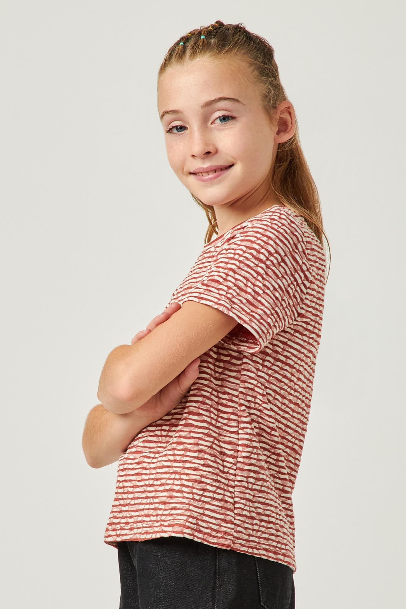GN4507 RED Girls Textured Floral Striped T Shirt Side
