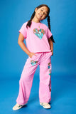 GS0038 Pink Smurfs Love More Graphic T Shirt Pose