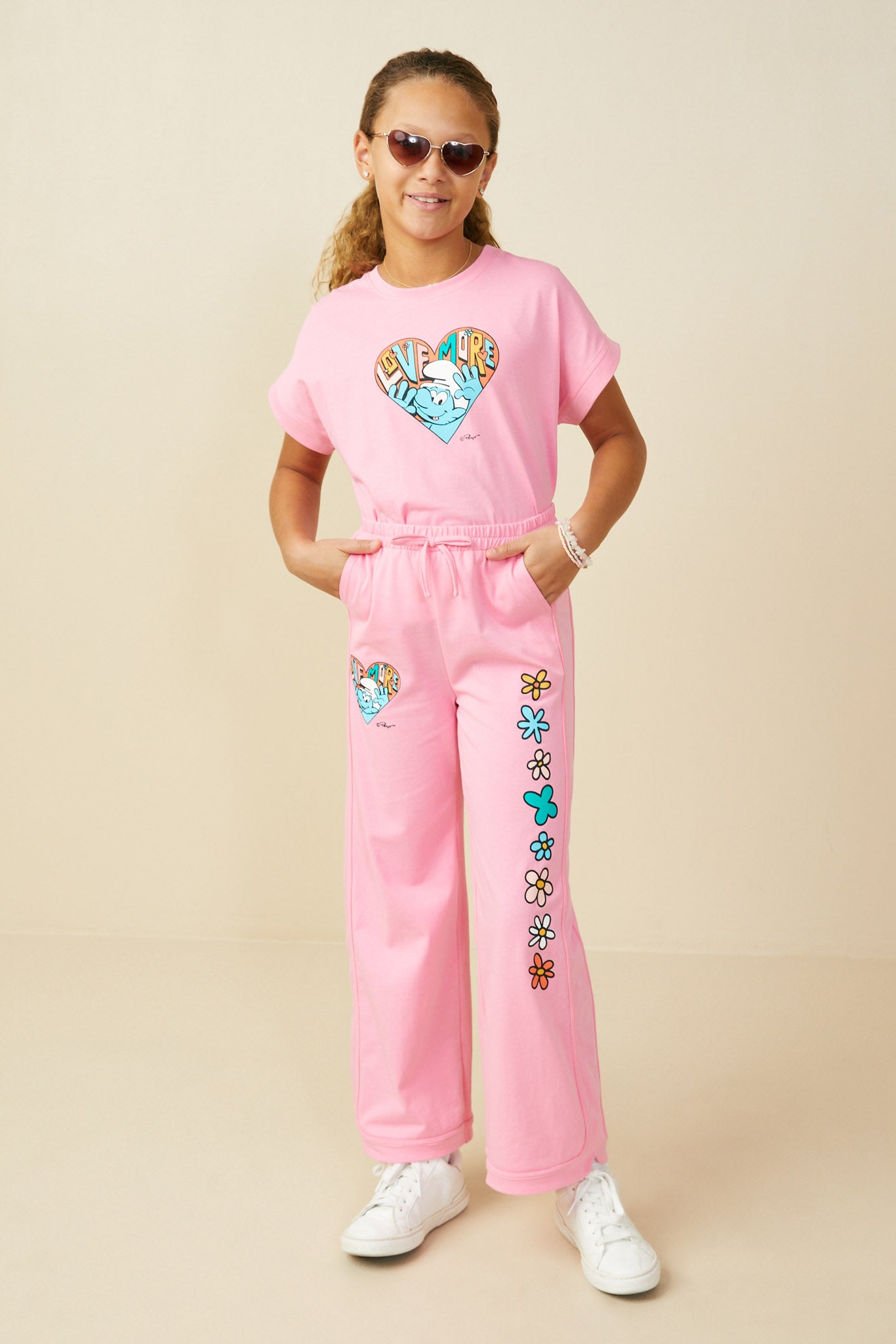 GS0039 Pink Smurfs Love More Graphic Wide Leg Sweat Pants Pose