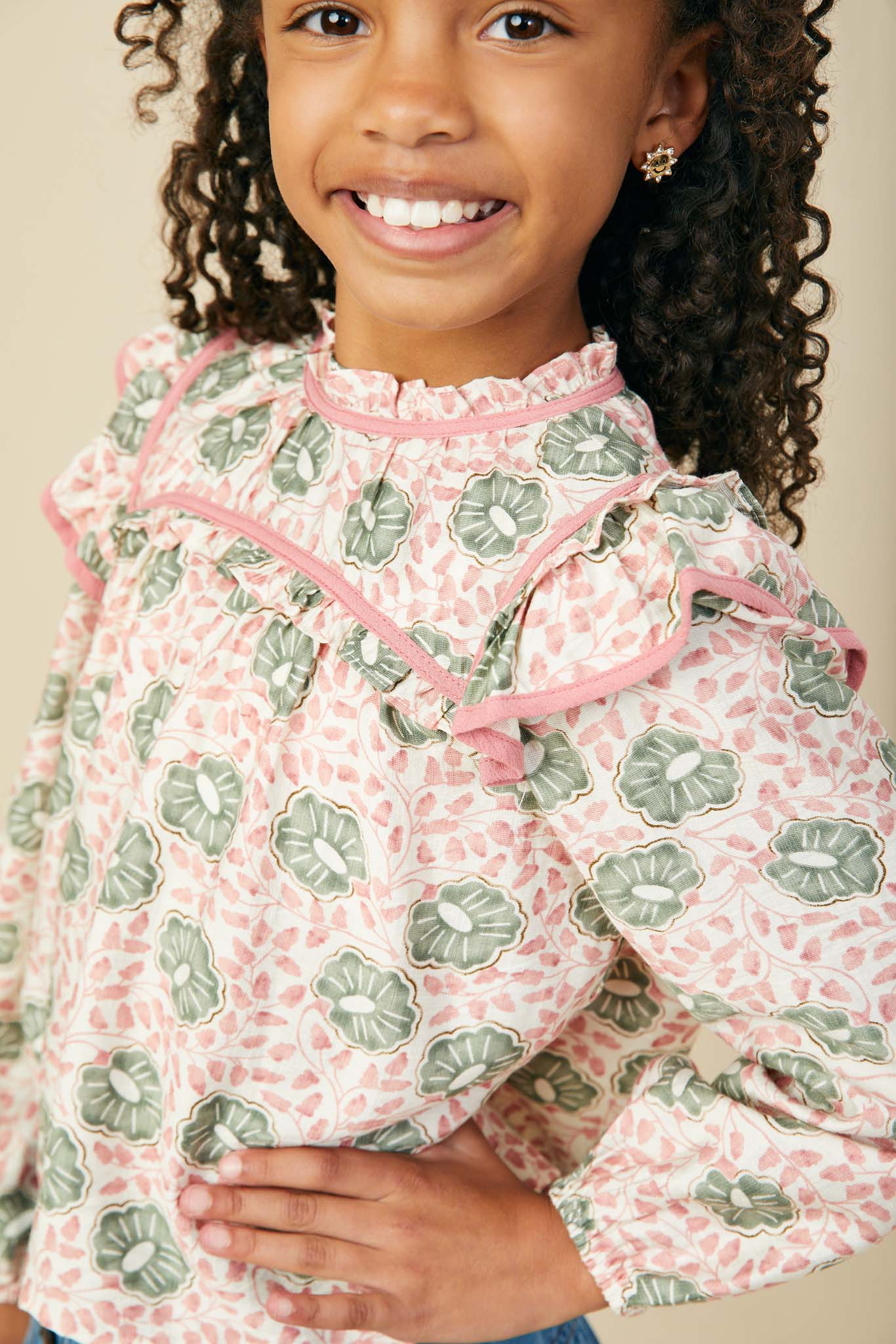 GS0063 Pink Girls Smithsonian Shin Bijutsukai Ruffle Detail Top Detail