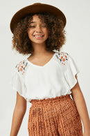GY2429 Off White Girls Embroidered Flutter Sleeve Top Close Up