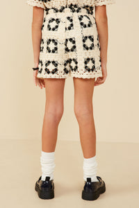GY8913 Oatmeal Girls Quilted Crochet Elastic Waist Shorts Back