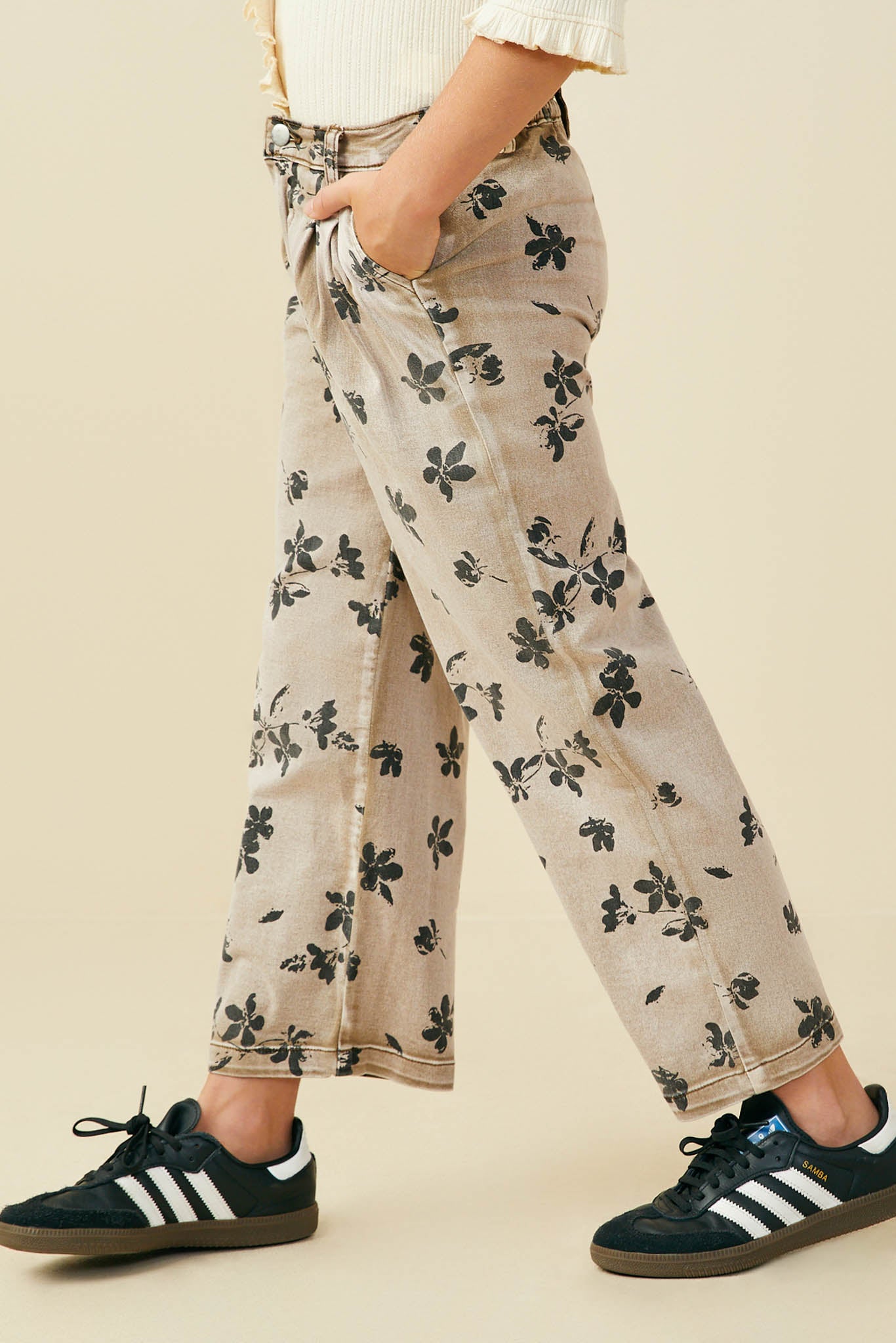 GY8950 Mocha Girls Floral Printed Washed Wide Leg Pants Side