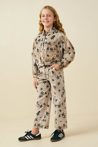 GY8950 Mocha Girls Floral Printed Washed Wide Leg Pants Pose