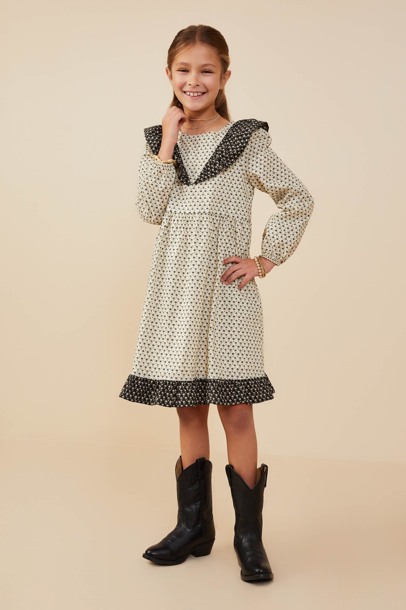 Ditsy Print Contrast Ruffle Collar Dress