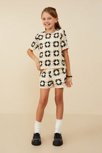 GY9076 Oatmeal Girls Quilted Crochet Short Sleeve Tee Pose