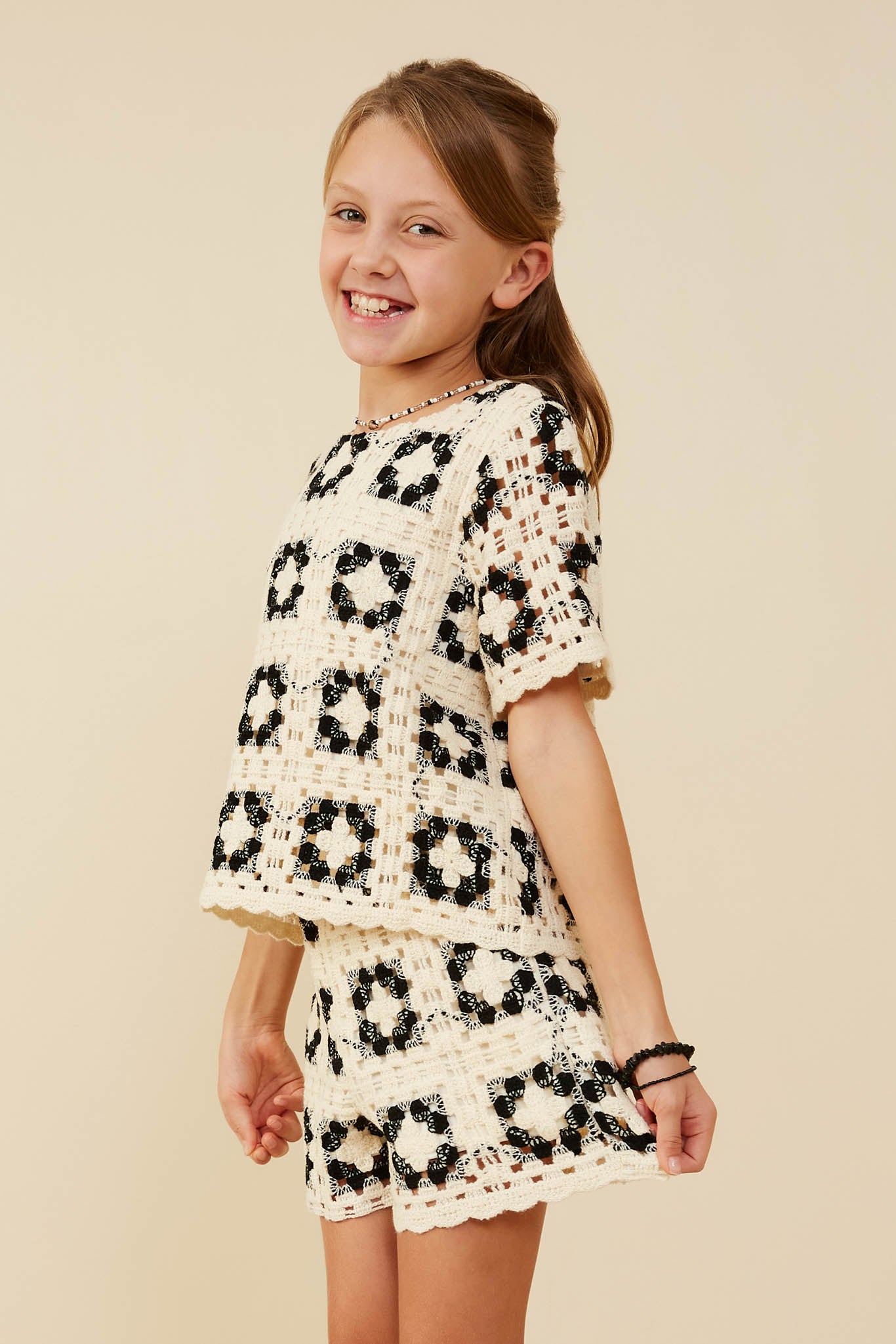 GY9076 Oatmeal Girls Quilted Crochet Short Sleeve Tee Side