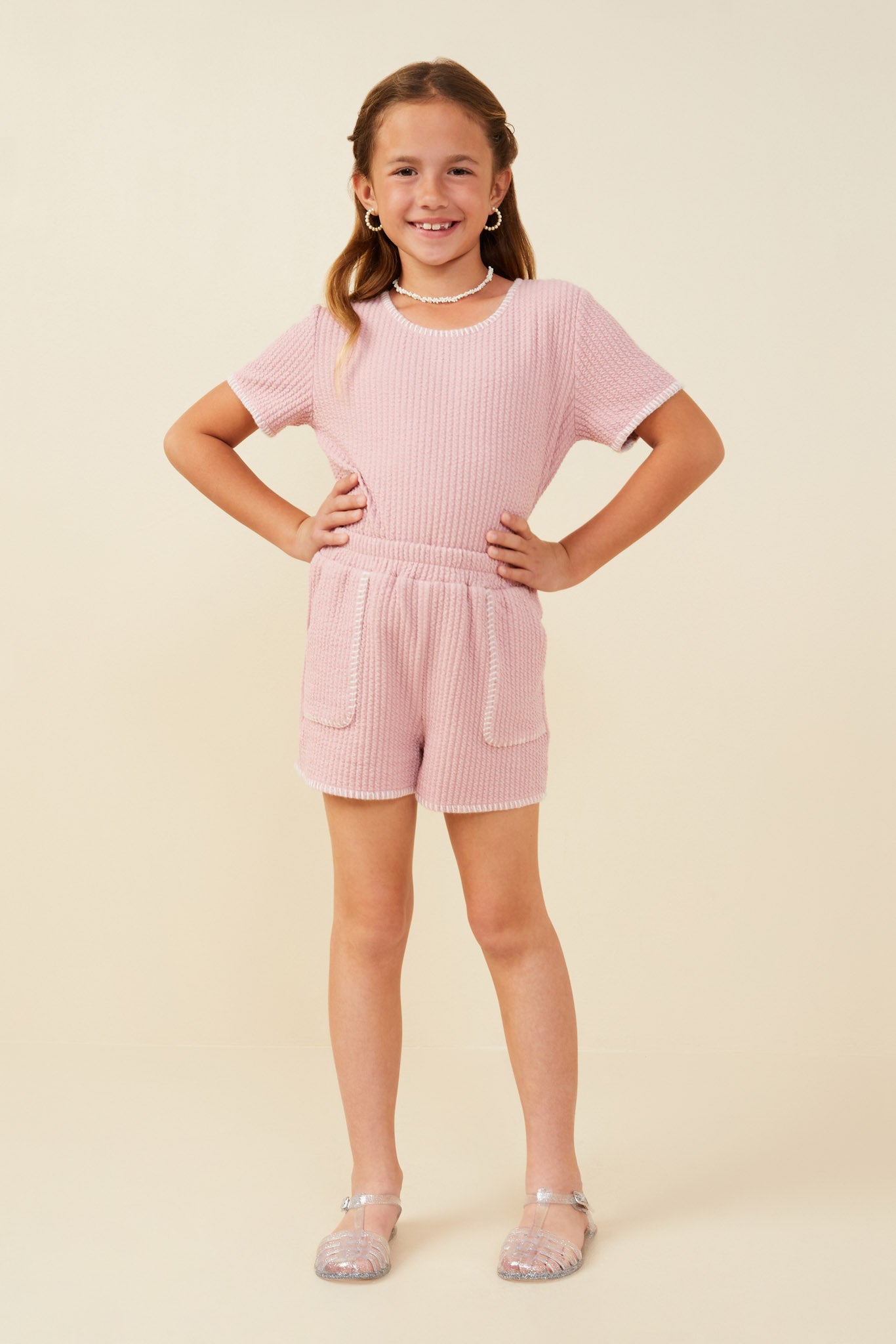 GY9446 Pink Girls Contrast Stitch Patch Pocket Rib Knit Shorts Full Body
