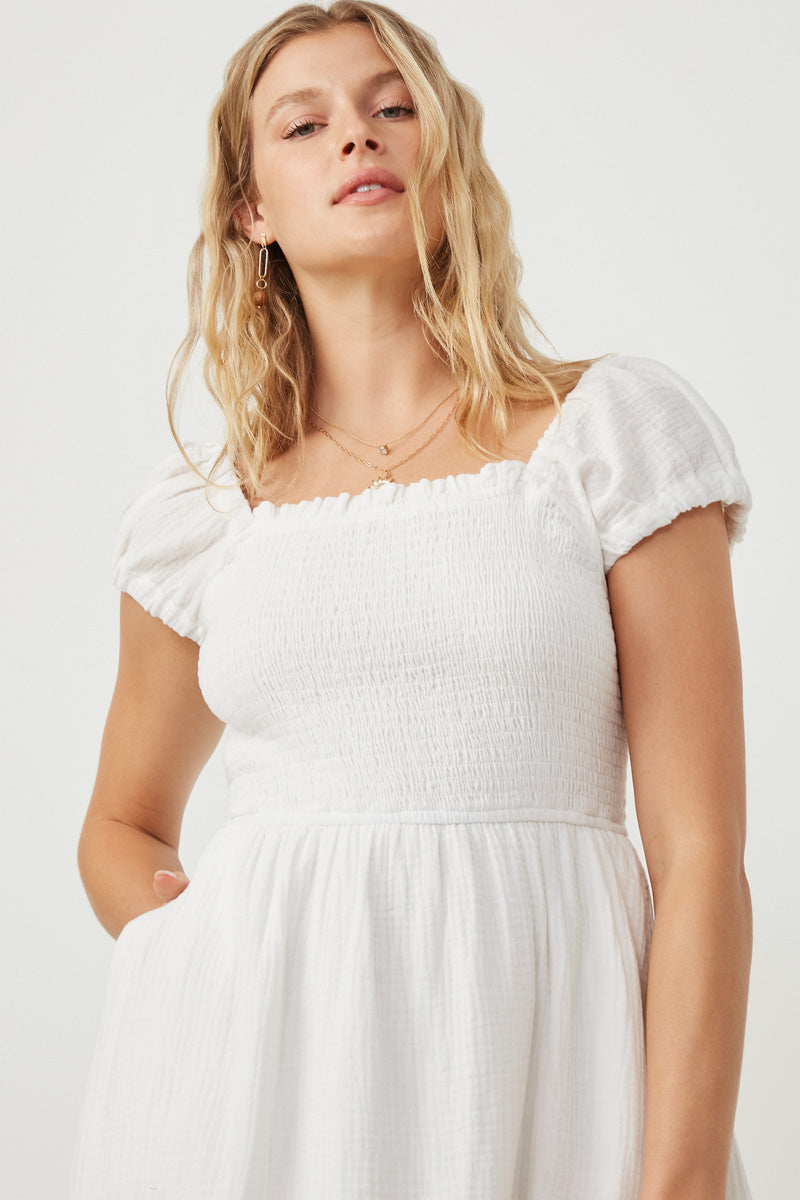 Womens Textured Puff Sleeve Smocked Dress