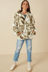 HY7690 Green Womens Camo Print Plush Hooded Jacket Full Body