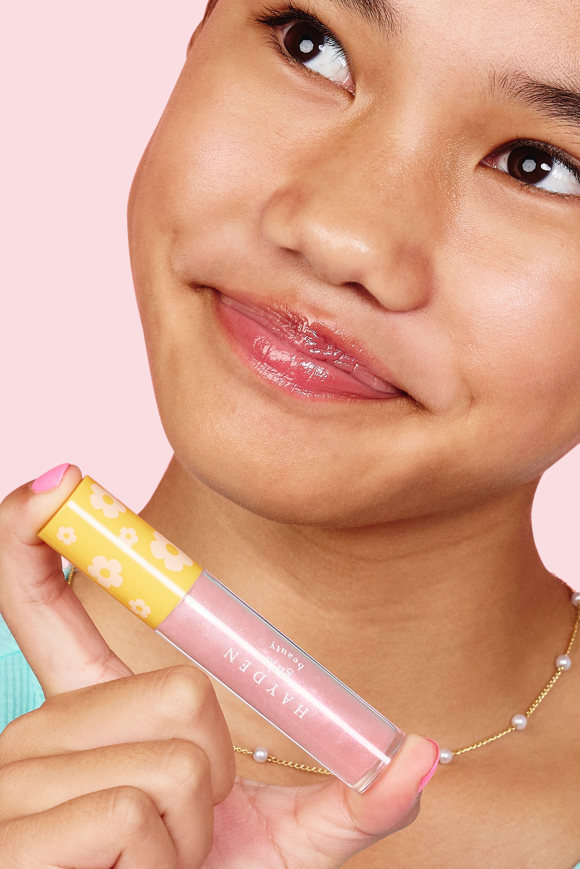 LPG001 Aurora Berry Hayden Girls Beauty Hydrating Glossy Lip Gloss Swatch View