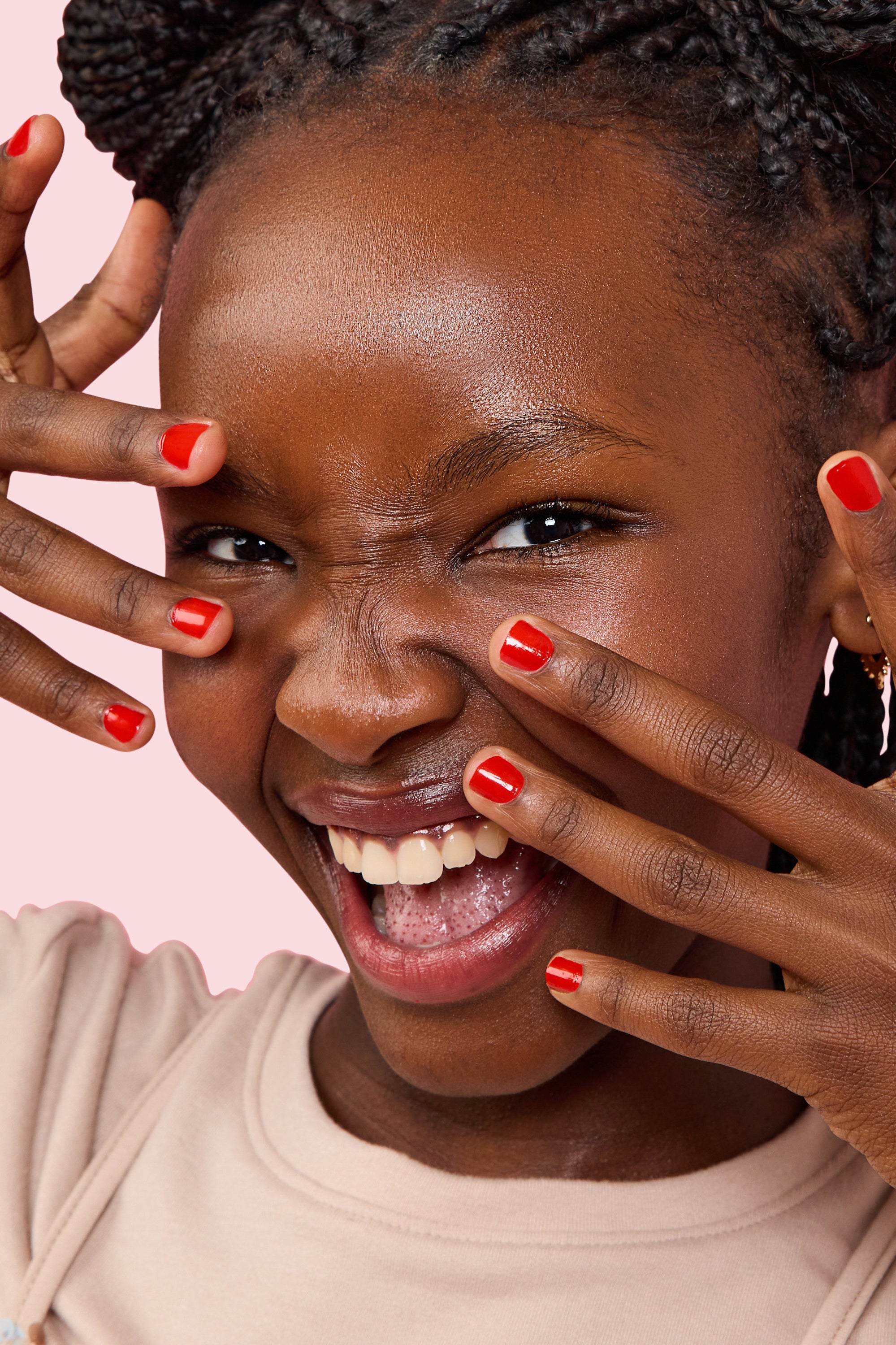 NPG001 Cherry Glow Hayden Girls Beauty Water Based Dazzling Nail Polish Close-Up