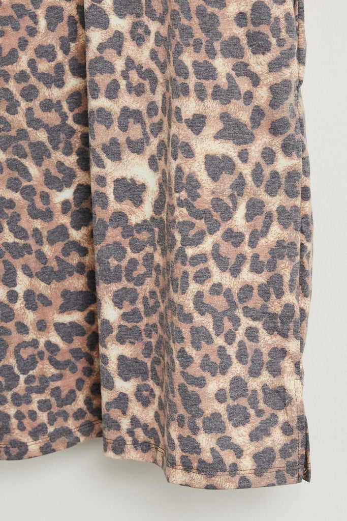 GY1129-BROWN Leopard Print Puff Sleeve Dress Detail