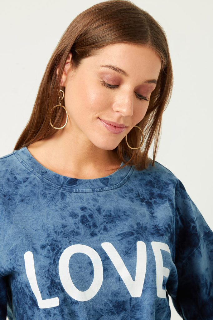 HY5389 BLUE Womens Love Print Garment Washed Long Sleeve Top Detail